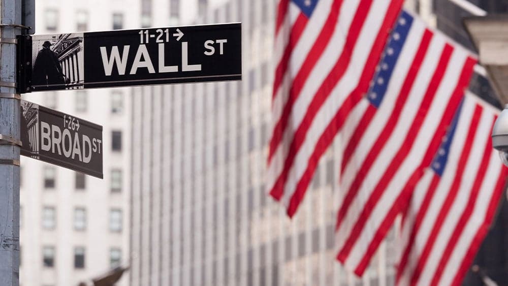 Stock Market Today: Nasdaq Slides As Oil, Yields Fall; This AI Name Tumbles (Live Coverage) - Investor's Business Daily